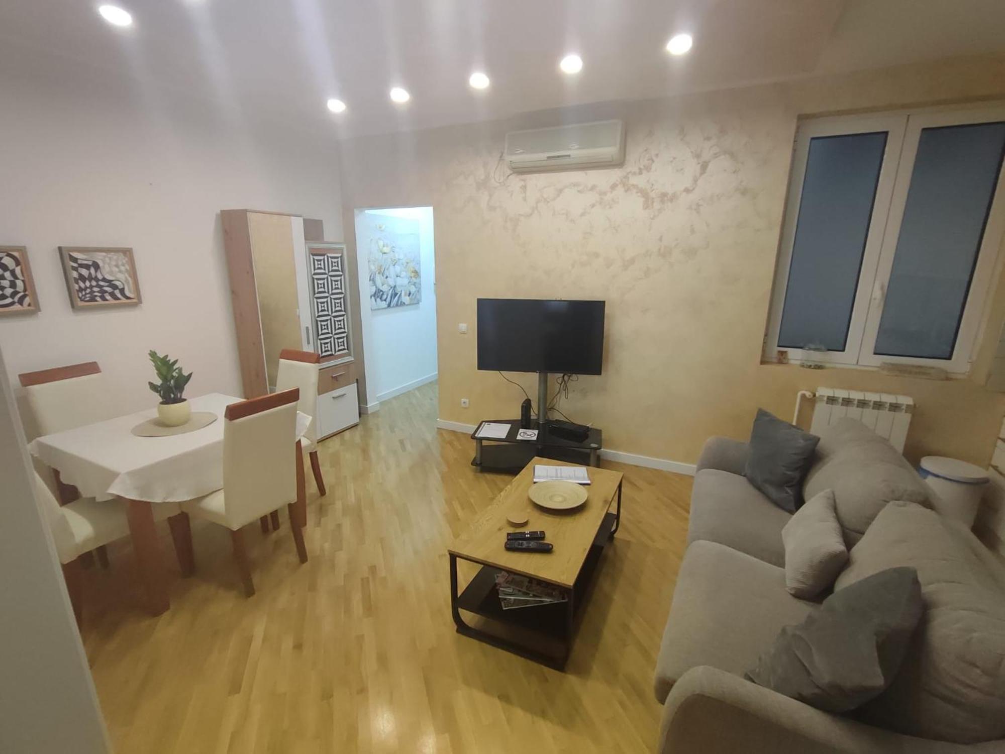 City Lights Lux Διαμέρισμα Βελιγράδι Εξωτερικό φωτογραφία